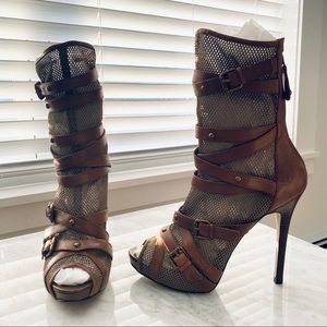 💋 High Heels Boot/Sandal Size 10 GUESS? Vintage